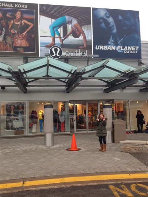 lululemon outlet for men.